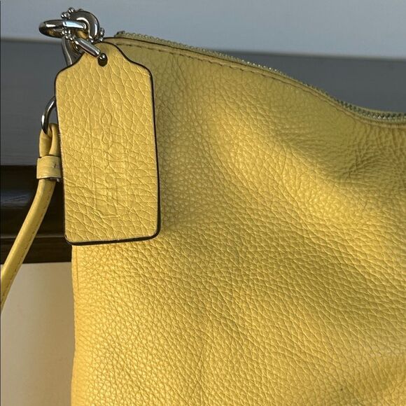 Coach, genuine, leather Crossbody shoulder clutch - Picture 5 of 10